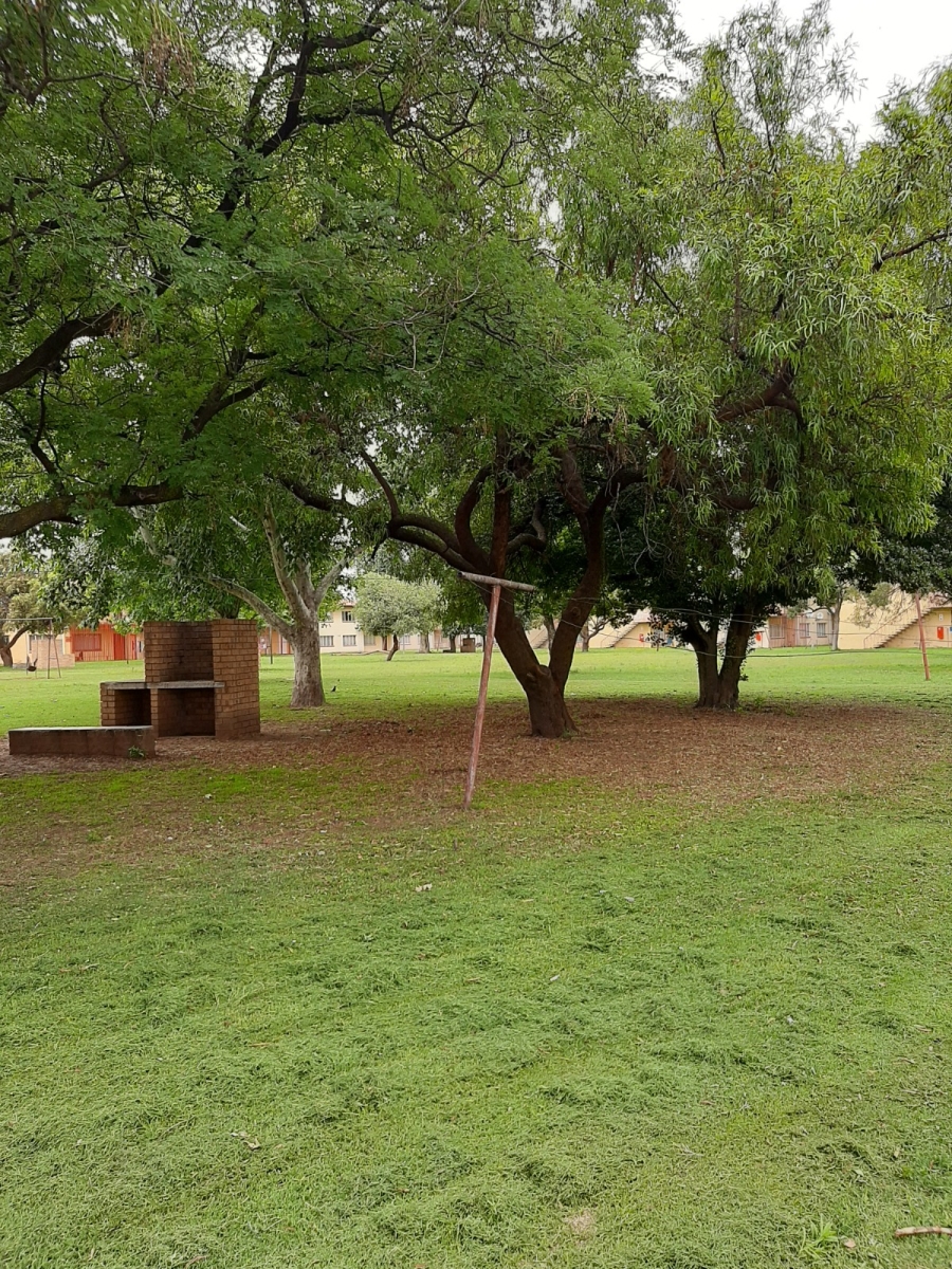 2 Bedroom Property for Sale in Sasolburg Ext 3 Free State